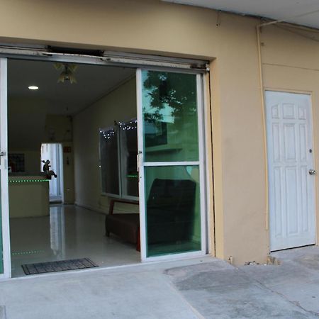 צ'טומאל Oyo Hotel Colibri מראה חיצוני תמונה